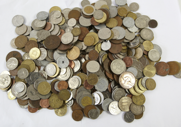 World, base metal coins, various, mainly fine or better (500) Care! High International Shipping