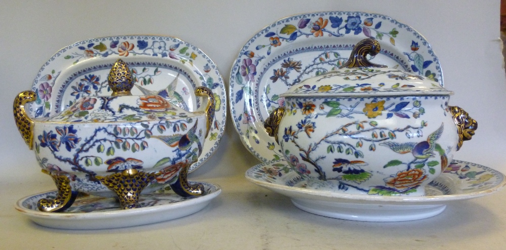 Early 19thC Davenport Stone China tableware, decorated in colours and gilding with songbirds and