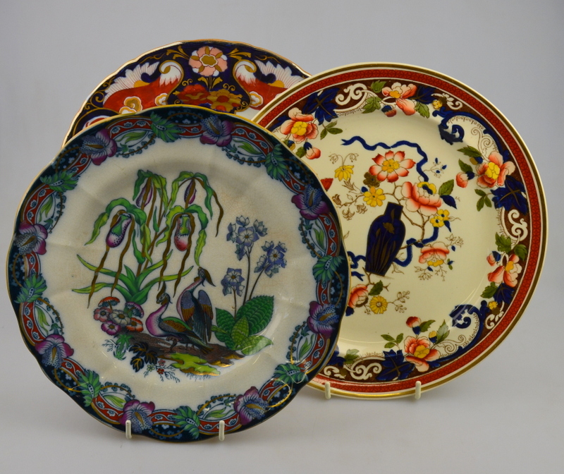 Three pairs of Victorian dinner plates including two ironstone Imari decorated plates, 26 cm, and