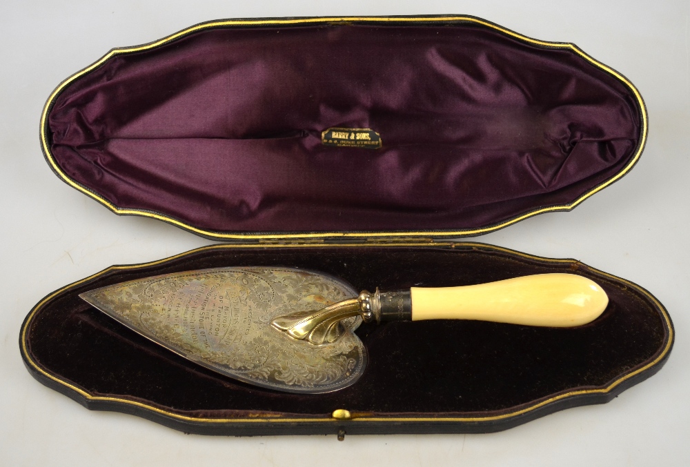 An Edwardian cased silver ceremonial trowel engraved to The Mayor of Taunton on the laying of the