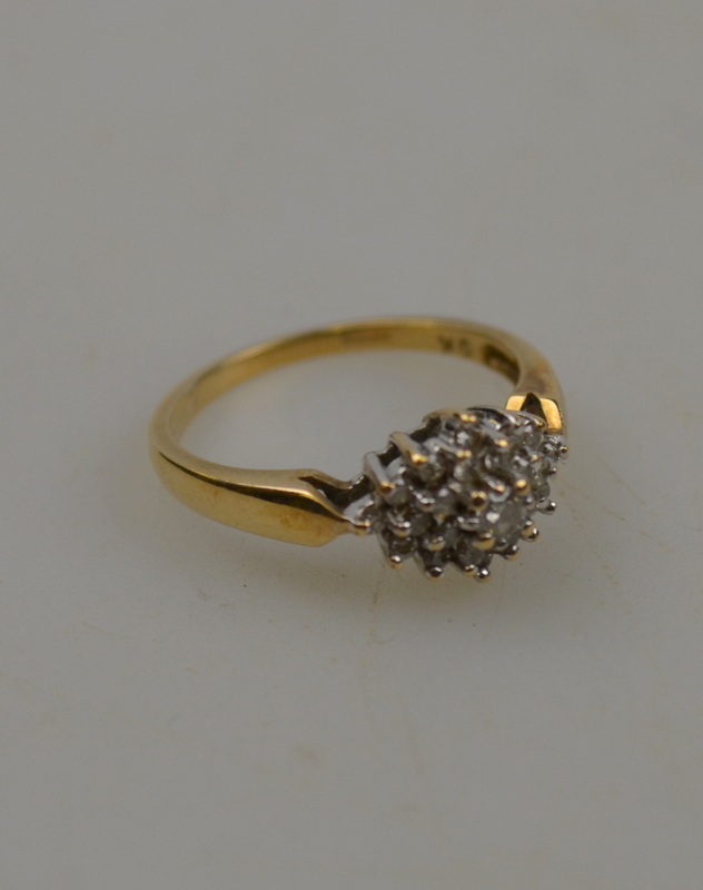 9ct yellow gold diamond set cluster ring approx 0.33 carats size M 1/2 Condition Report Some