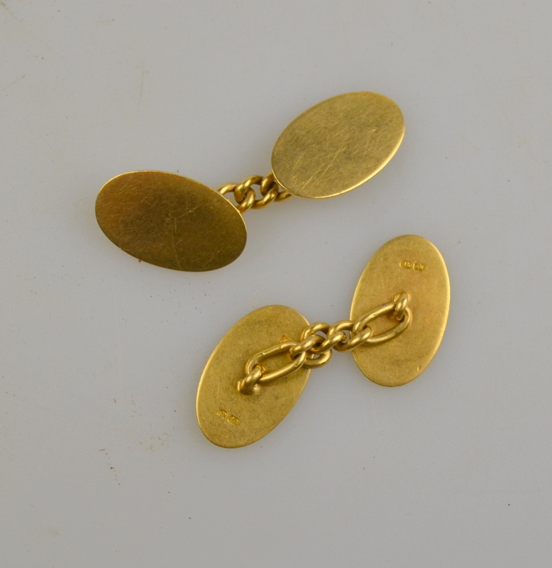 Pair of 18ct yellow gold oval plain chain-linked cufflinks, approx 11g