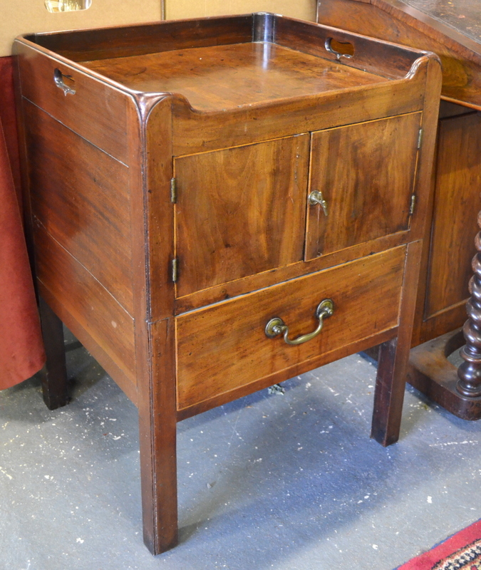 George III mahogany tray top commode with pair of cupboard doors over a drawer
