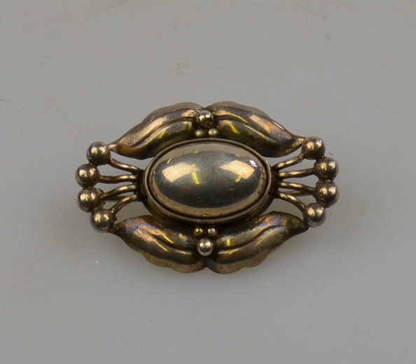 George Jensen silver oval brooch, no. 30, bearing import mark 1992 Condition Report Good condition