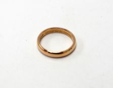 A 22ct gold wedding band, approximately 4 grams