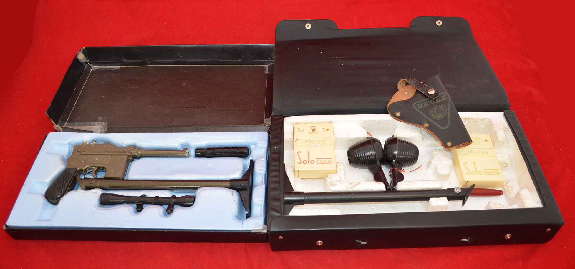 Two Man from UNCLE toys: Lone Star Gun Set, Broom Handle Mauser replica, very rare set from