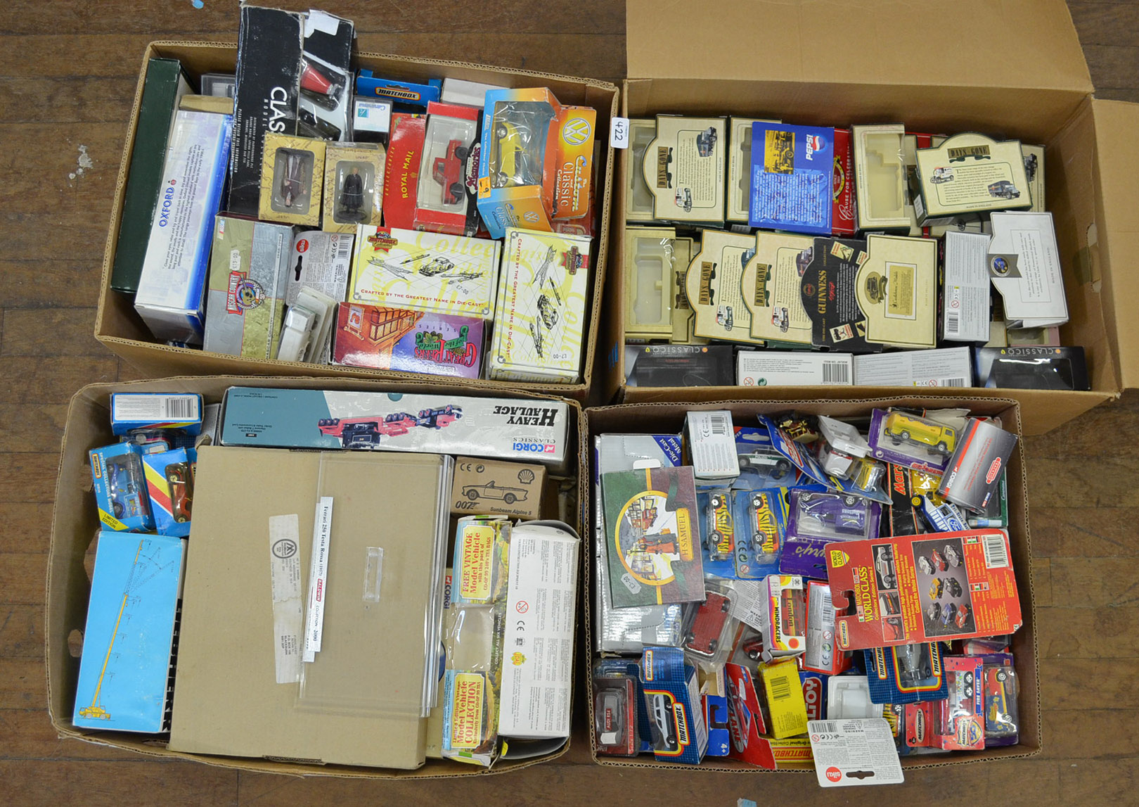 Good quantity of diecast models by various manufacturers (inc. Matchbox, Lledo, Corgi, etc). Overall