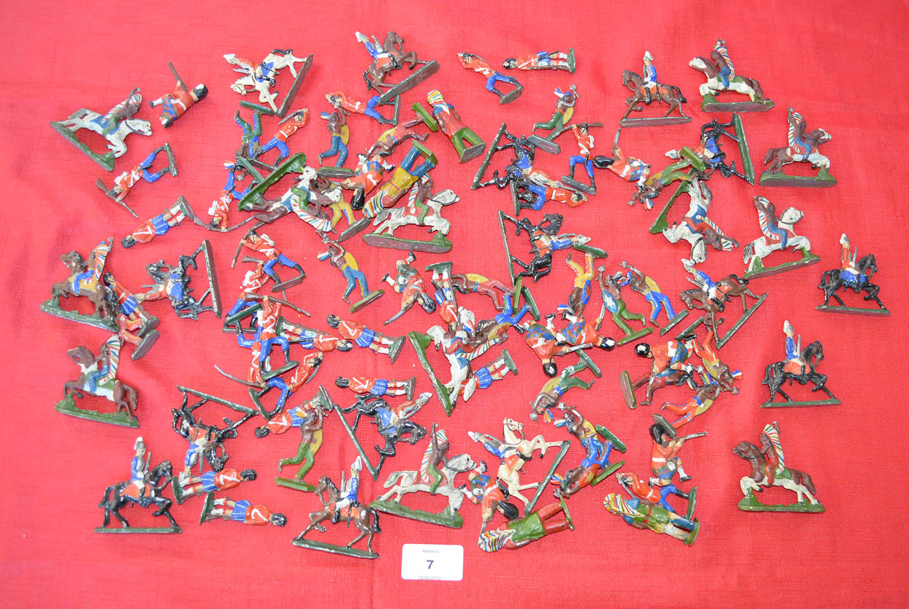 Quantity of metal soldiers, appear G/F unboxed. (85 approx.)