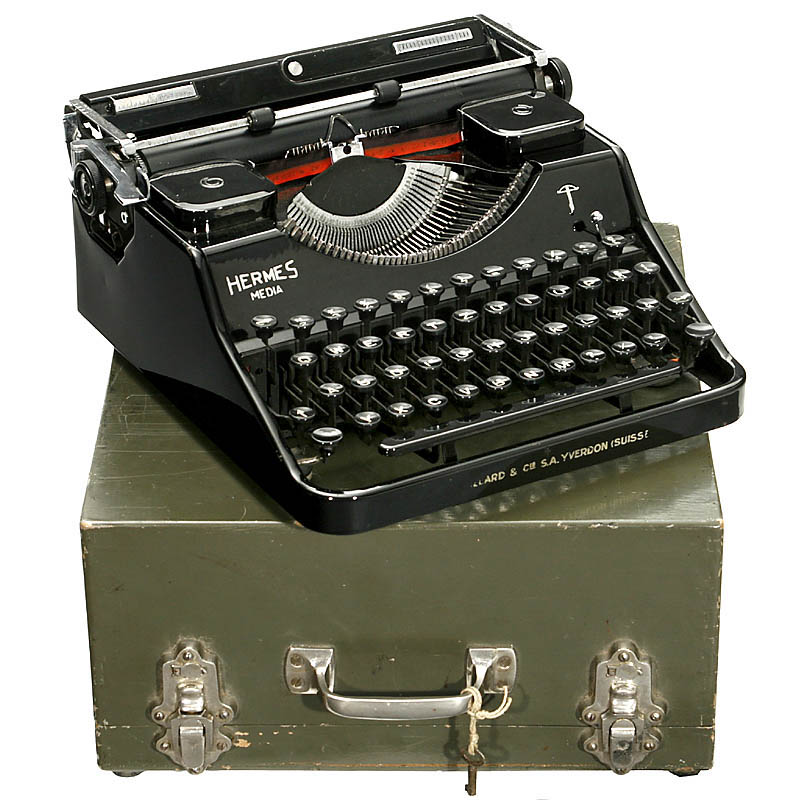 Swiss Military Typewriter ""Hermes Media 2"", 1940 4-row portable with original wooden military