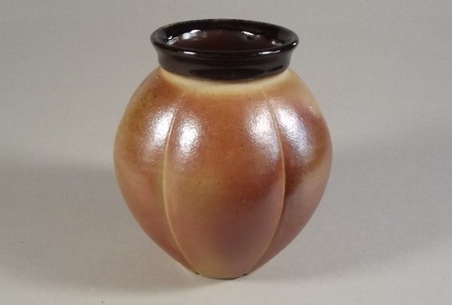 MUCHELNEY POTTERY
A Nick Rees, Muchelney Pottery lobed vase. Personal & pottery mark. Height 15cm.