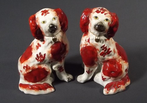 STAFFORDSHIRE DOGS
A pair of 19th century Staffordshire dogs.