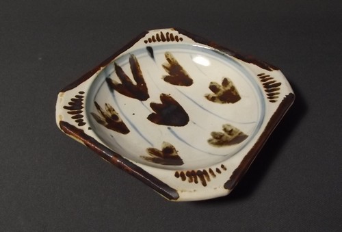 SETH CARDEW 
A Seth Cardew, Wenford Bridge Pottery dish. 5 1/2 ins. square. Personal mark.