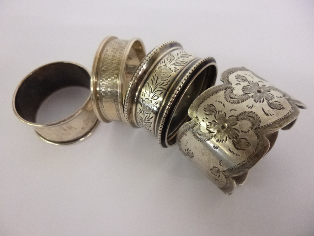 Four silver hallmarked napkin rings, total weight 70.7g