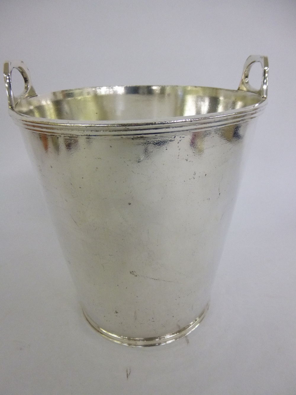 Arthur Price Champagne bucket, 9" in height and in good condition