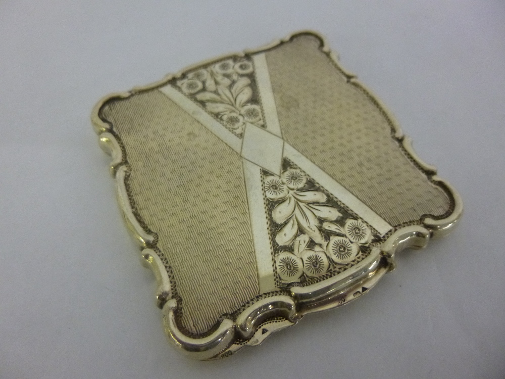 Superb solid silver compact case with internal mirror. Marked 800, CR in rectangle and 5 in a