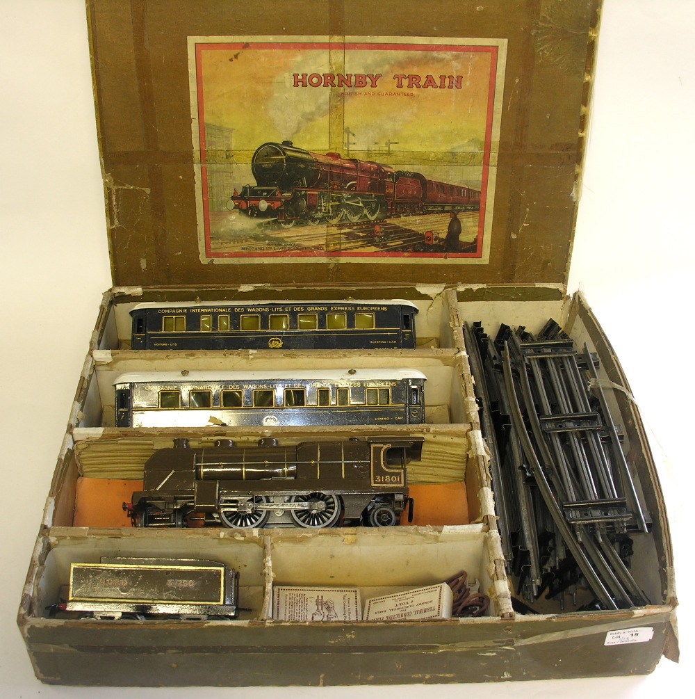 A boxed Hornby train `0` gauge Nord 31801 4-4-2 train set, comprising locomotive and tender, Wagon-