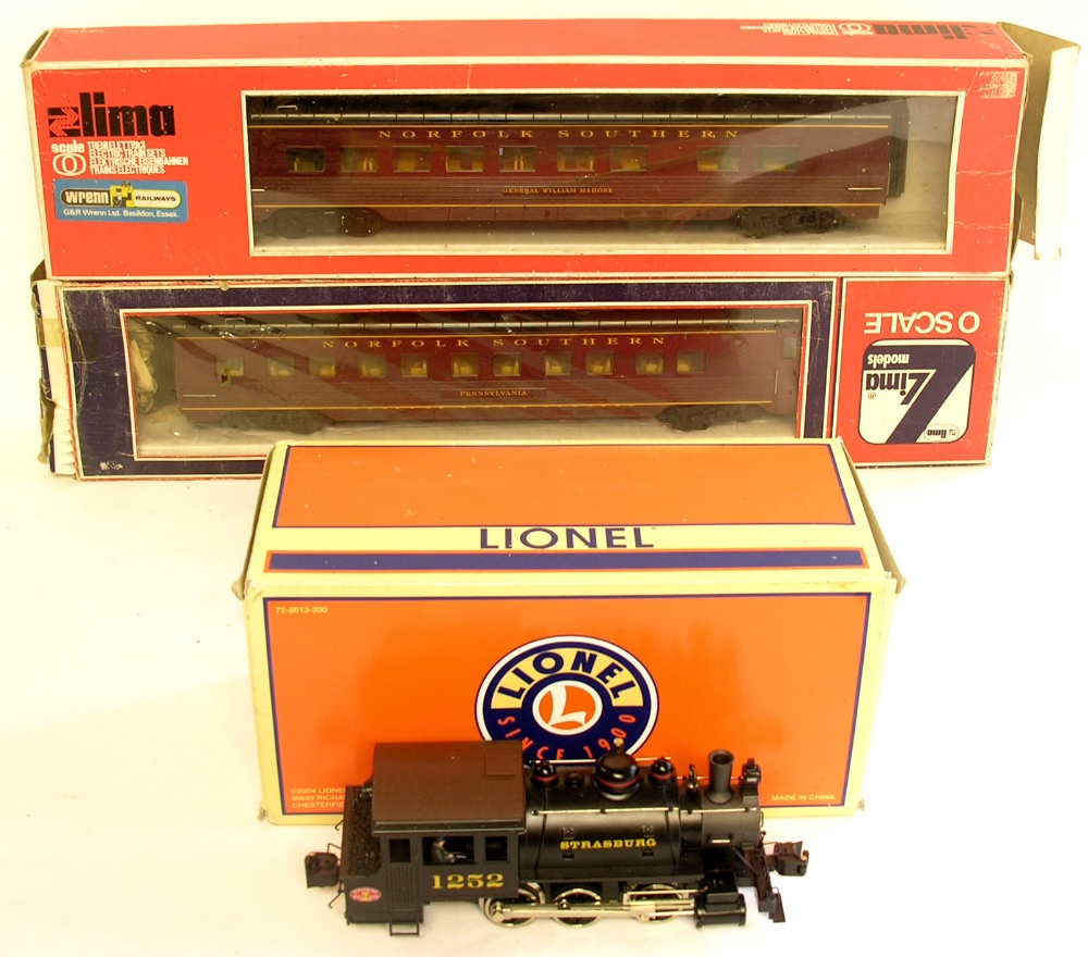 A boxed Lionel `0` gauge 0-6-0 Southern Pacific Dockside Switcher 1252 `Strasbourg`, together with