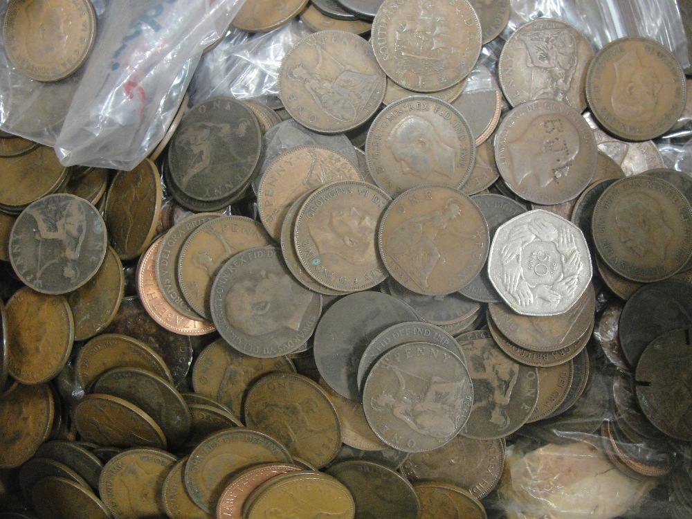 A large quantity of World and GB coins