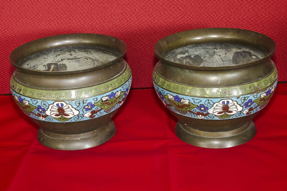 A pair of Chinese bronze jardinieres