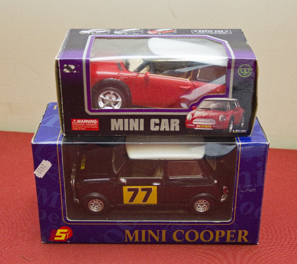 Two 1:24 die cast models, mini cars