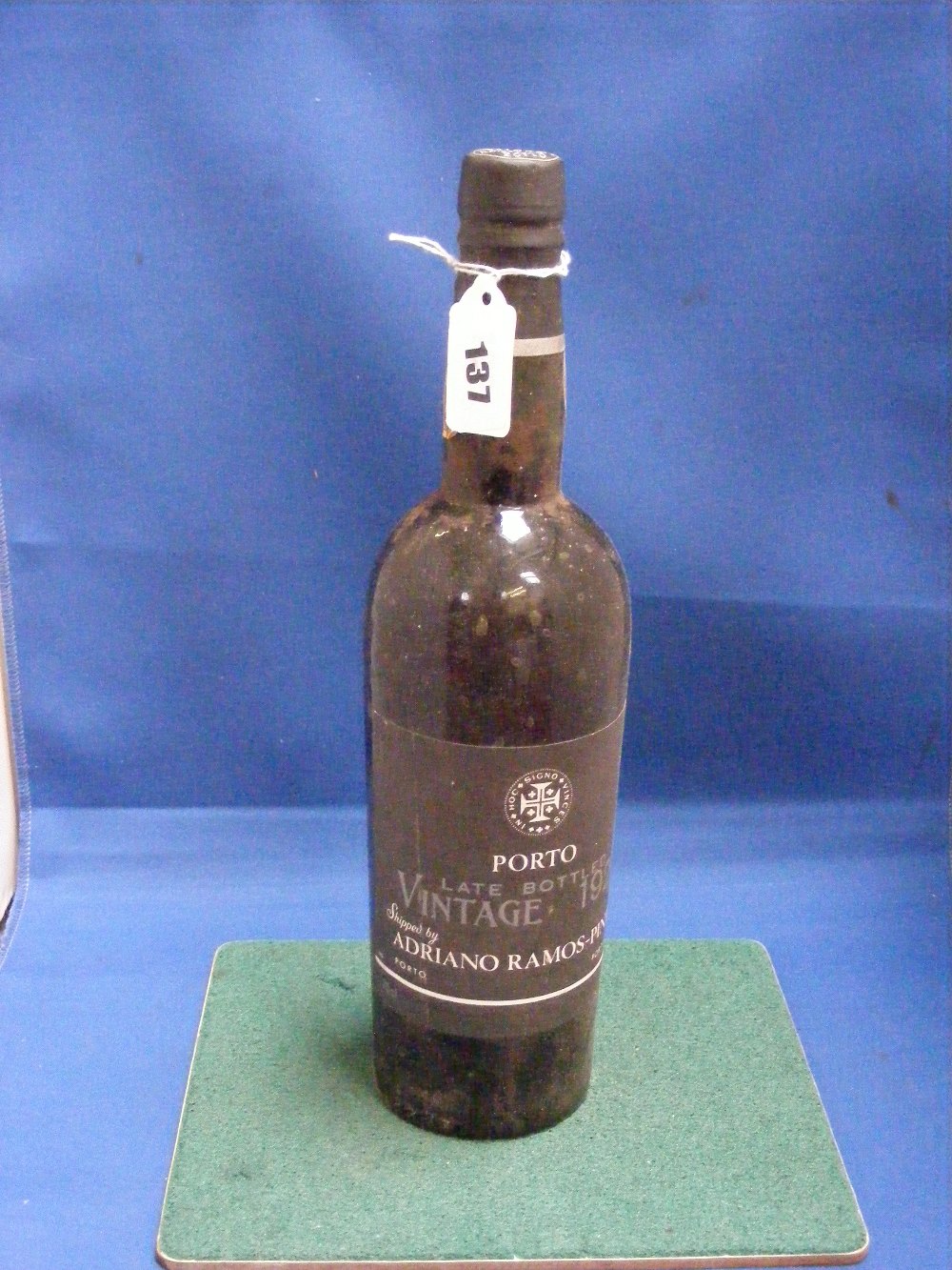 A vintage 1927 port, shipped by D. Ramos.