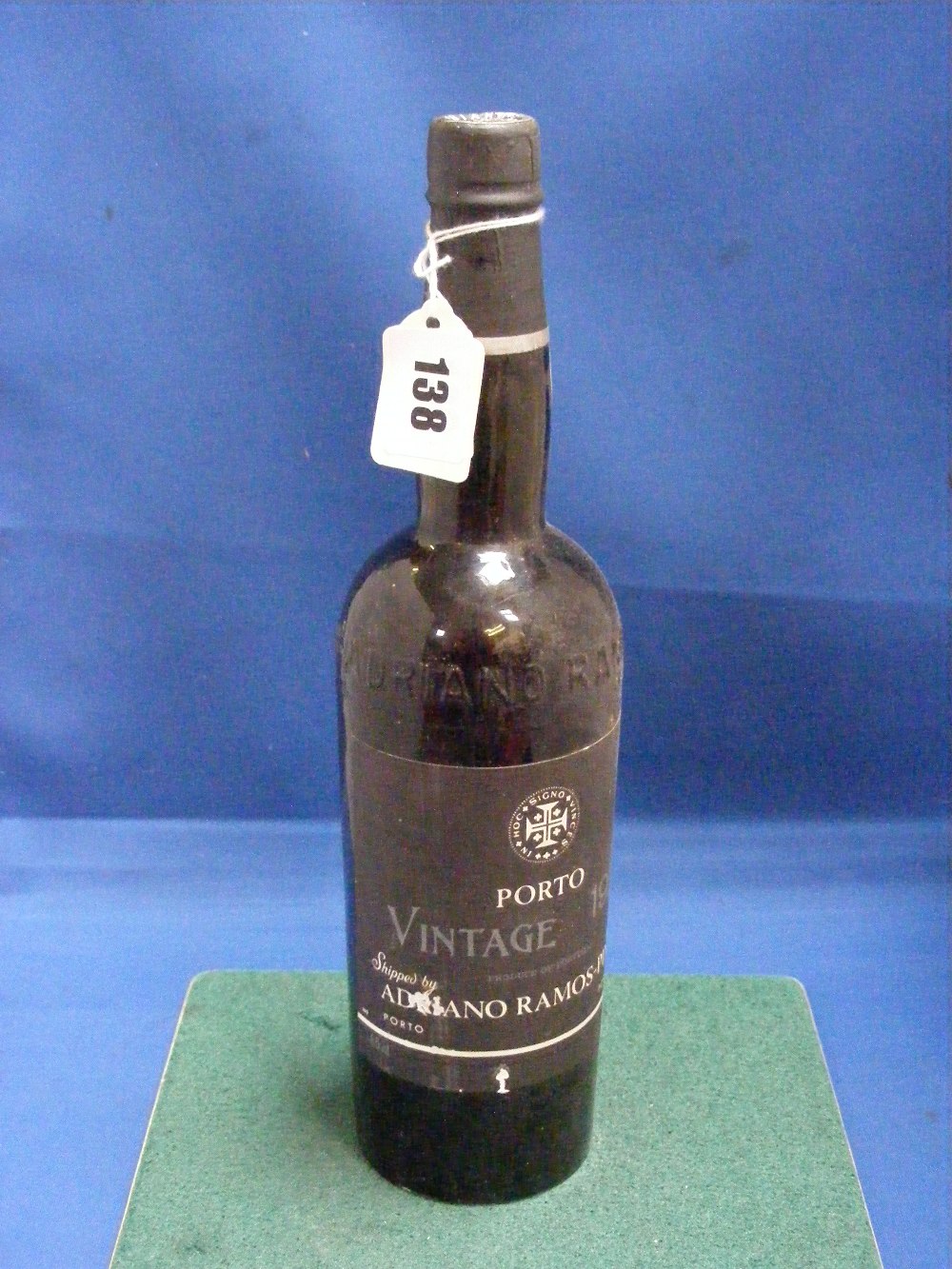 A vintage 1924 port, shipped by D. Ramos.