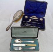 Collection of miscellaneous silver including a boxed Walker & Hall, Sheffield hallmark Christening