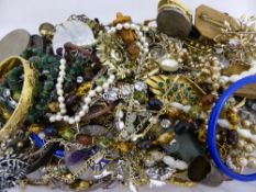 Misc. collection of costume jewellery incl watches, bracelets, necklaces