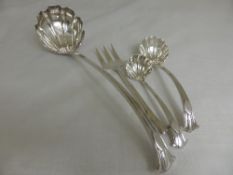 Mappin and Webb Silverplated Ladles graduated set of three shell formed ladles including Punch,