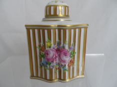 Dresden Porcelain Fine porcelain gilded tea canister, the canister having gilded ribbon design