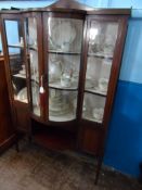 Edwardian Mahogany Bow Fronted display cabinet, the cabinet having chequered inlay to front with