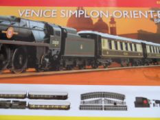 Hornby Orient Simplon Electric Train Set, the set in it`s original box contains Locomotive, three