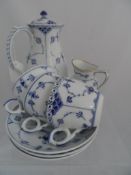 Royal Copenhagen `Onion Pattern` Blue and White breakfast set comprising four large and four small