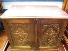 A VICTORIAN CARVED OAK SEVEN DRAWER CUTLERY CABINET, APPROX. 51 X 32 X 38 cms TOGETHER WITH SOME