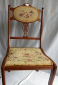 A PAIR OF EDWARDIAN MAHOGANY BEDROOM CHAIRS HAVING UPHOLSTERED SEATS (2)