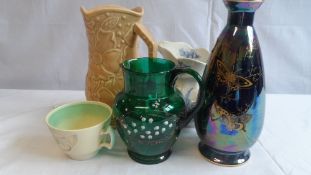 A COLLECTION OF MISCELLANEOUS POTTERY AND GLASS INCLUDING DEVON LUSTRINE VASE DEPICTING