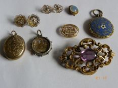 A COLLECTION OF MISCELLANEOUS GOLD JEWELLERY INCLUDING LOCKET 9 ct HALLMARKED ARM STRAP BUCKLE