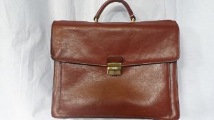 A GENT`S LEATHER LANCHAS BRIEF CASE