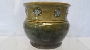 A ROYAL DOULTON BOWL - CELADON GREEN BAND WITH BLUE INCISED FLOWERS, APPROX. 9.5 cms WITH