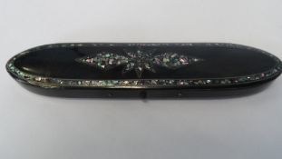 A VICTORIAN PAPIER MACHE LOZENGE SHAPED LUNETTE CASE, THE CASE INLAID WITH FINE RIBBON SILVER WIRE