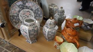 A COLLECTION OF PORCELAIN INCLUDING A PAIR OF CHINESE GINGER JARS DEPICTING PEONY AND A CAKE PLATE