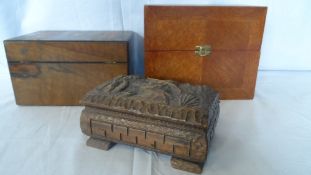 A COLLECTION OF THREE MISC BOXES INCLUDING ROSEWOOD INLAY, OAK INLAY AND CARVED BOX DEPICTING COWBOY