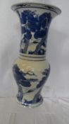 A 19th CENTURY BLUE AND WHITE CHINESE VASE DEPICTING ANTELOPE AND HERON TAKING FLIGHT - UNMARKED. 31