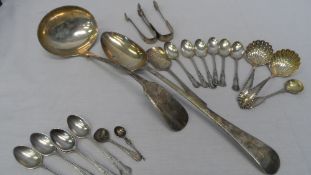 A COLLECTION OF MISC. SILVER INCL. FIVE SHEFFIELD PLATED TEASPOONS AND SUGAR TONGS, VICTORIAN SILVER