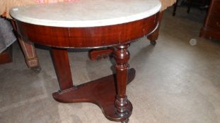 A VICTORIAN DUCHESS MAHOGANY MARBLE TOPPED WASH STAND