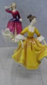 TWO ROYAL DOULTON FIGURINES ‘SIMONE’ HN 2378 TOGETHER WITH ‘CLARINDA’ HN 2724 ( 2 )