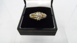 A GENTLEMAN`S 9CT YELLOW GOLD SOLITAIRE DIAMOND RING, SIZE U. 95pts, ROUND BRILLIANT CUT DIAMOND