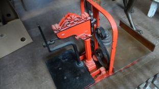 A SET OF RED PAINTED VINTAGE SCALES WITH COPPER WEIGHING TRAY AND WEIGHTS TOGETHER WITH A WOOD