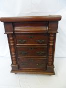 A MAHOGANY APPRENTICE CHEST OF DRAWERS HAVING SECRET DRAWER TO TOP AND THREE BELOW, APPROX. 40 X