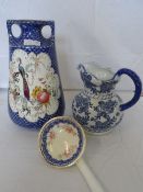 A COLLECTION OF MISC. PORCELAIN AND POTTERY INCL. A ROYAL WORCESTER STYLE J KENT FENTON SCALA VASE